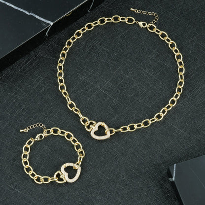 Heart Shape Necklace For Women Featuring Elegant Copper Material