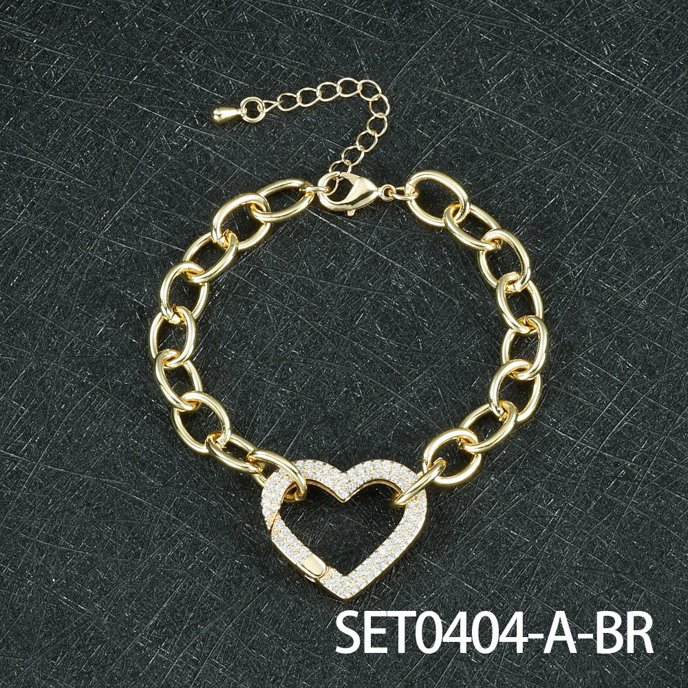 Heart Shape Necklace For Women Featuring Elegant Copper Material