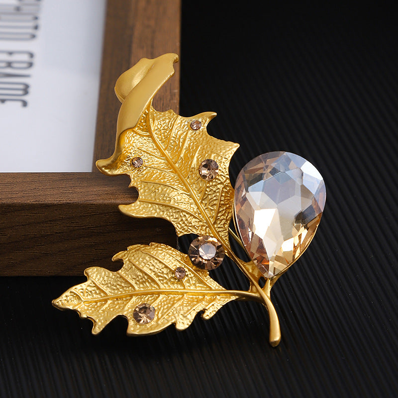 Flower Petal Brooch Pin In Alloy Featuring February Birthstone Amethyst In Purple