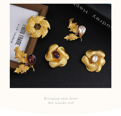 Flower Petal Brooch Pin In Alloy Featuring February Birthstone Amethyst In Purple