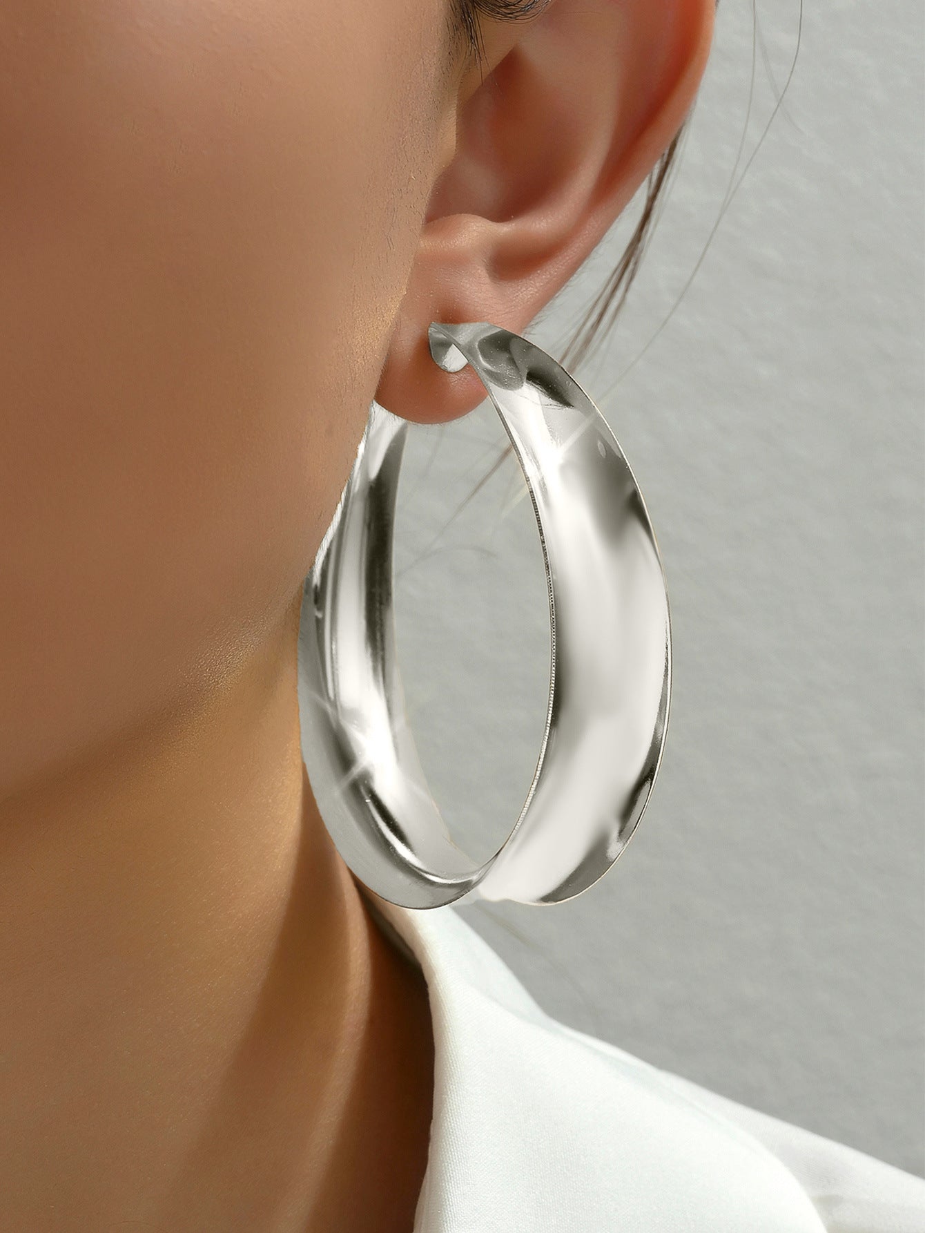 For Golden Retro Metal Hoop Earrings Featuring Classic Design And Durable Construction
