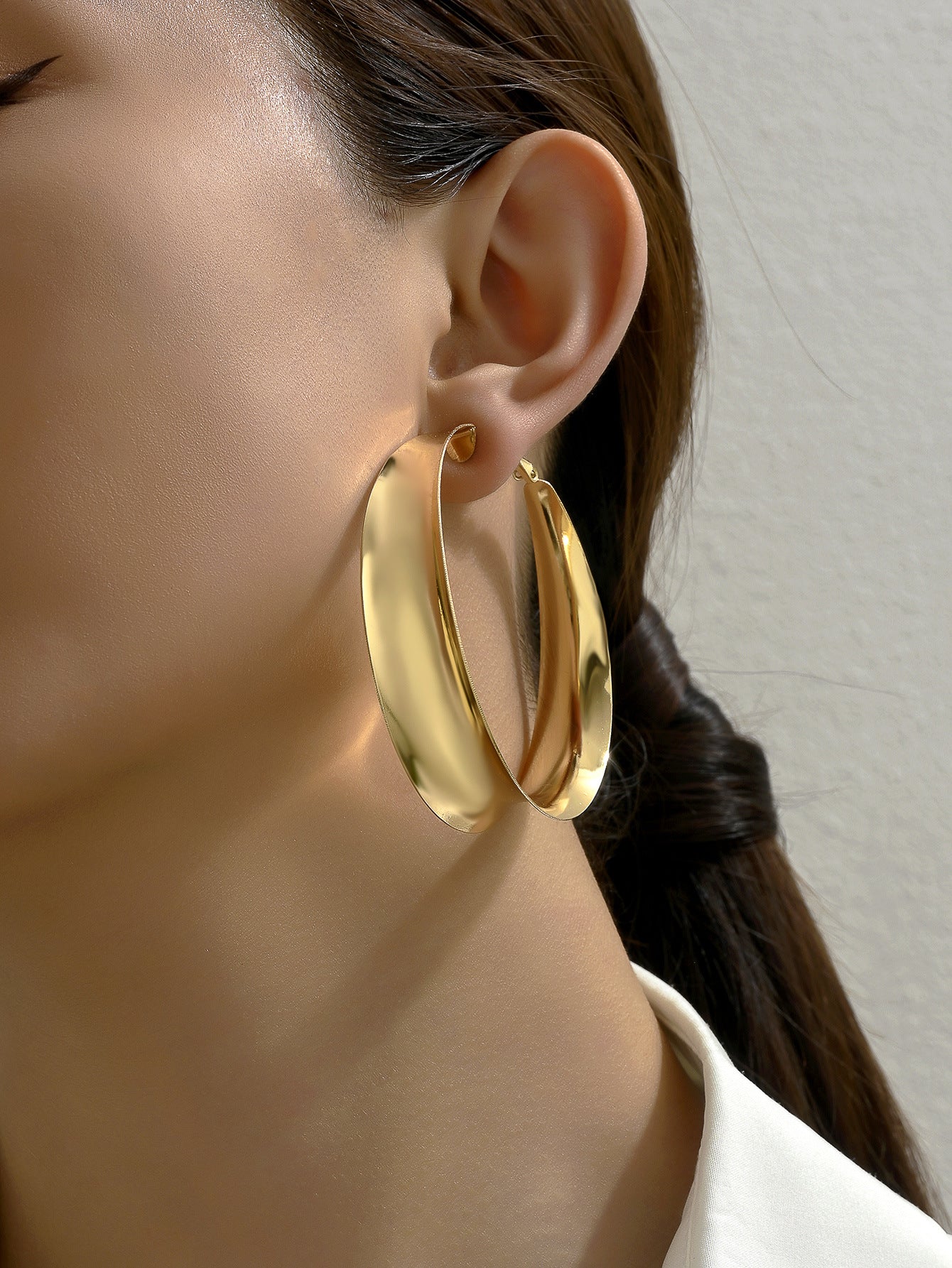 For Golden Retro Metal Hoop Earrings Featuring Classic Design And Durable Construction