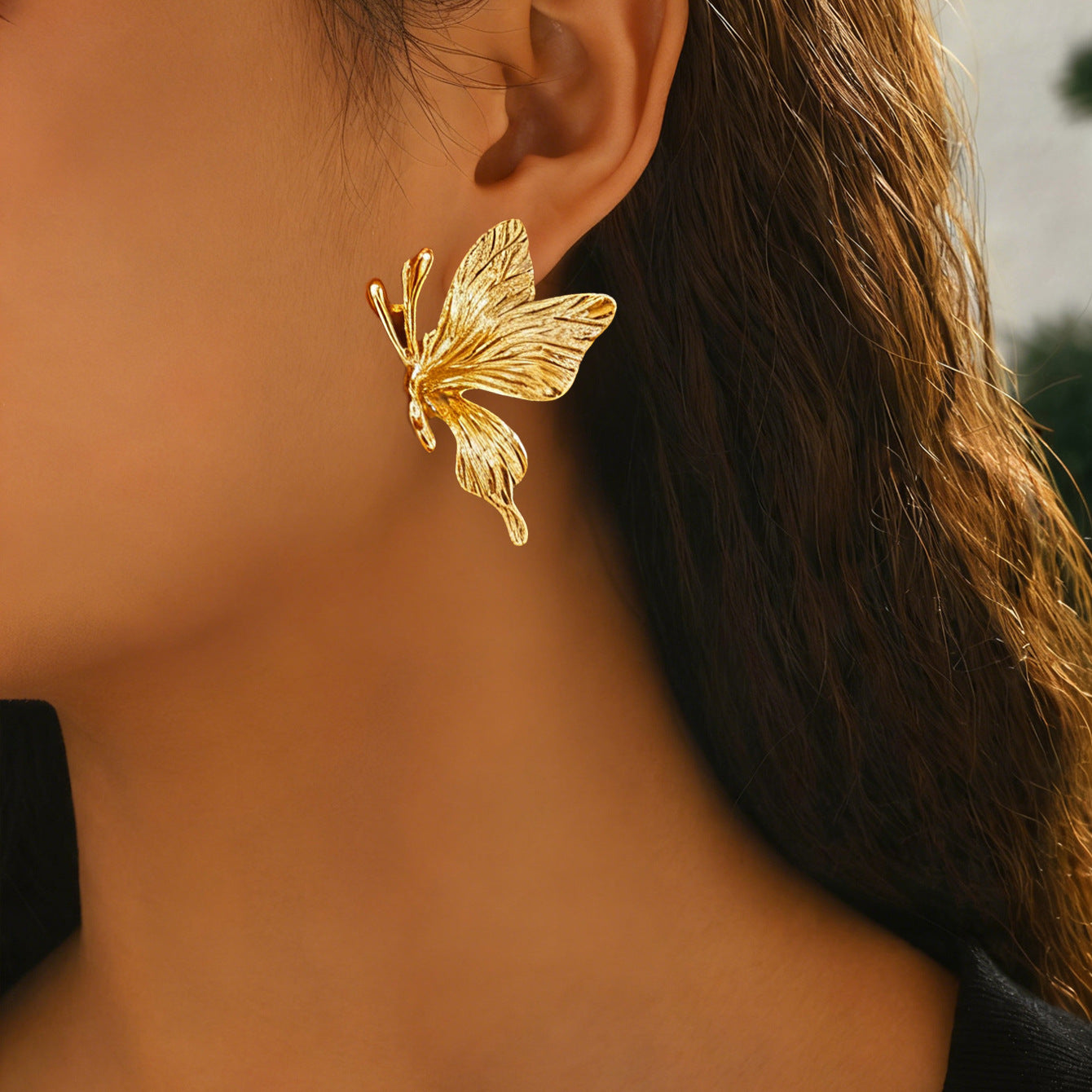 Butterfly Stud Earrings For Women In Golden Alloy, Elegant And Lightweight Jewelry