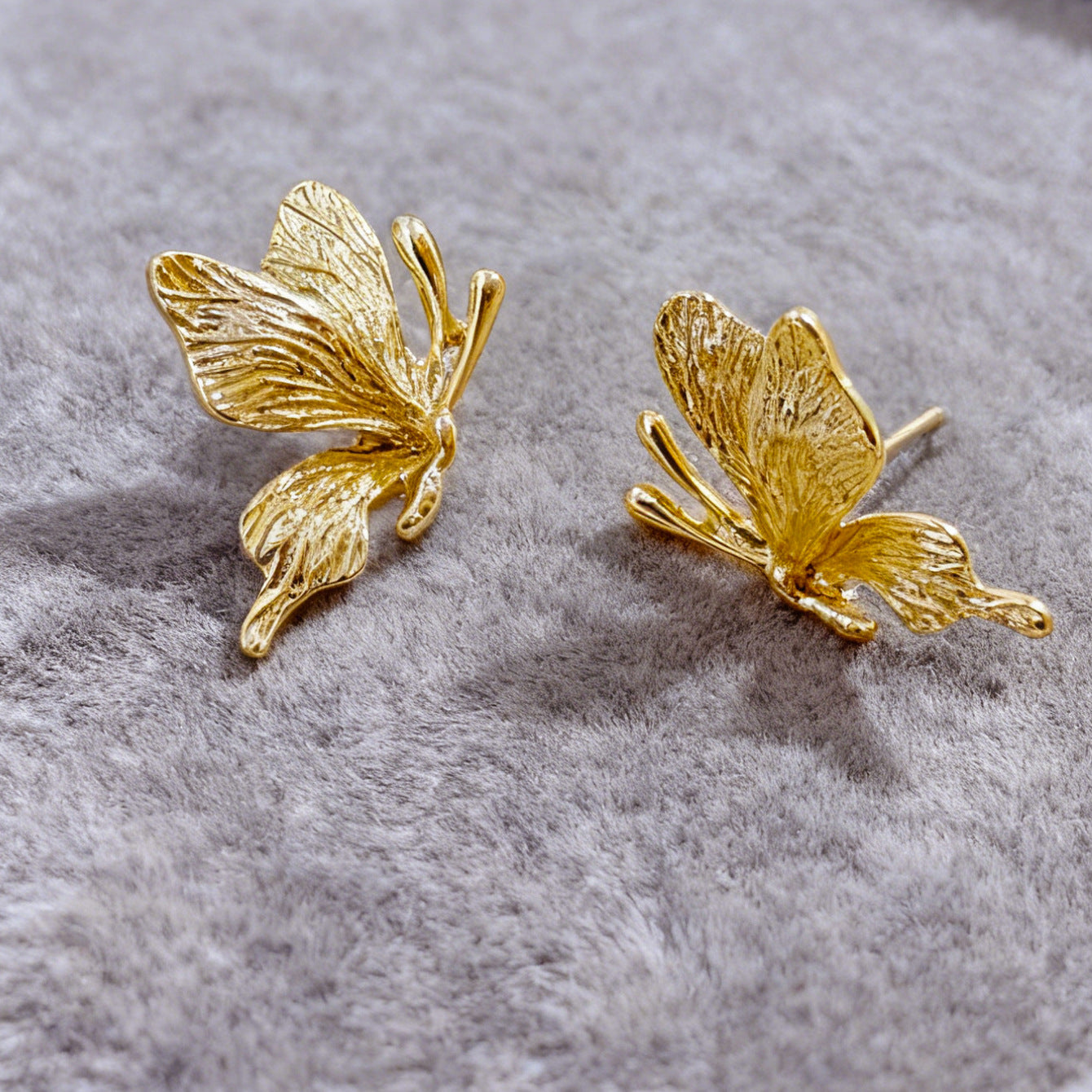 Butterfly Stud Earrings For Women In Golden Alloy, Elegant And Lightweight Jewelry