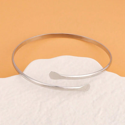 For Arm Cuff Bangle In Golden Metal, Stylish Jewelry Accessory
