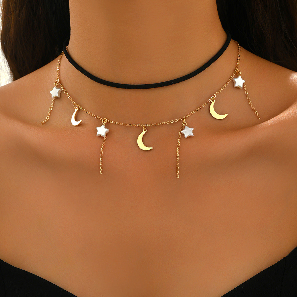 Gothic Black Alloy Moon Choker For Stylish Statement, 1 Piece