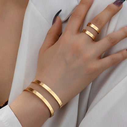 Golden Jewelry Set Featuring Metal Material For Elegant Wear
