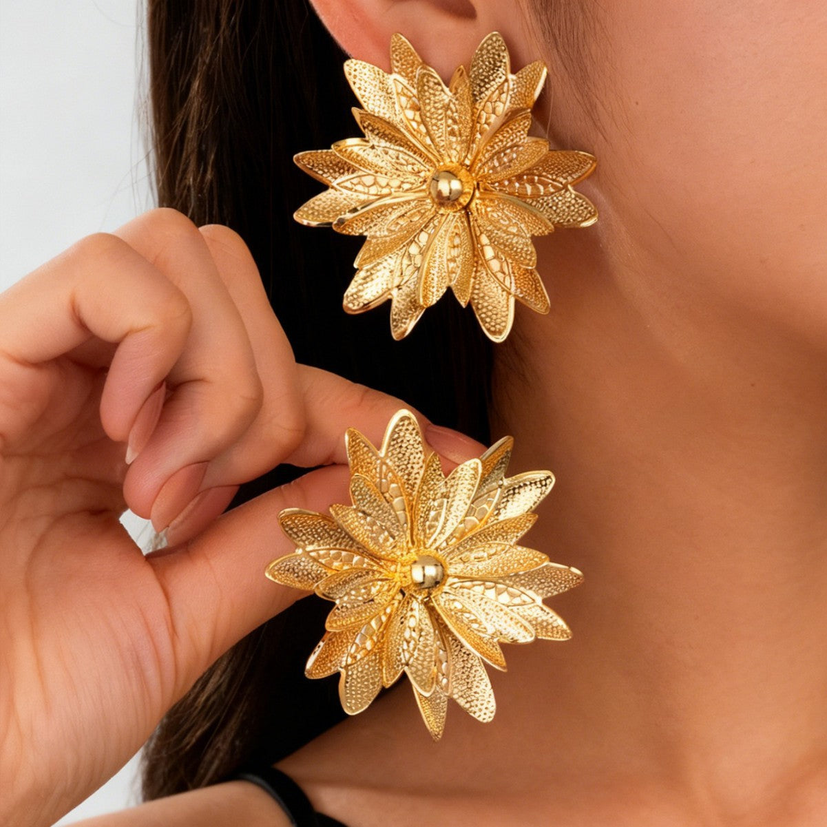 Retro Flowers Stud Earrings For Unisex Featuring Red Alloy Design
