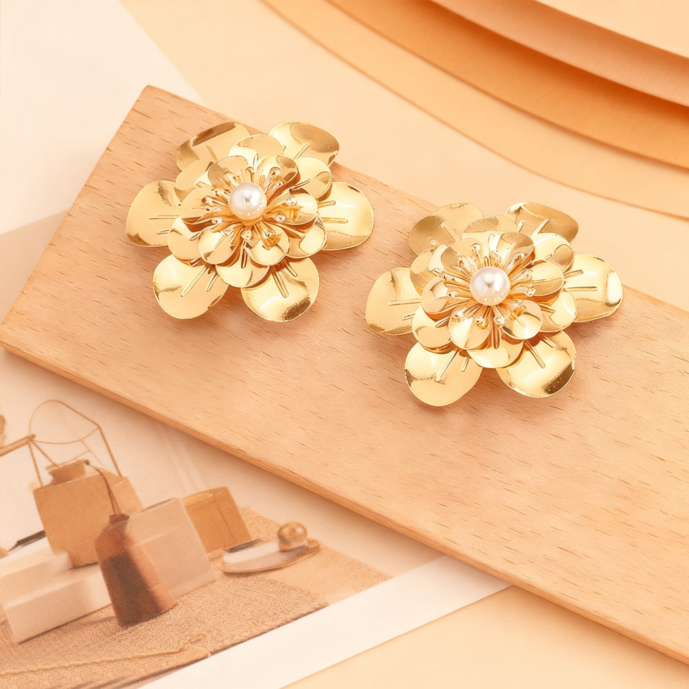 Flowers Stud Earrings For Women In Golden Alloy, Elegant Floral Design For Everyday Wear