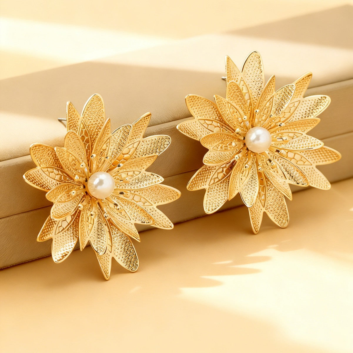 Retro Flowers Stud Earrings For Unisex Featuring Red Alloy Design
