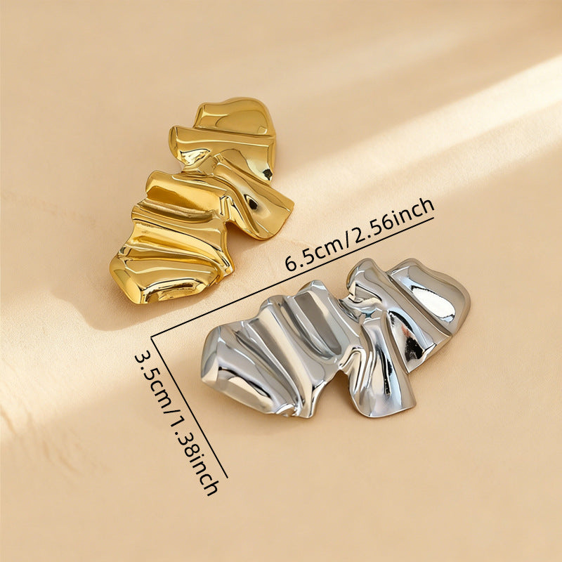 Golden Alloy Pin Featuring Durable Material And Elegant Design