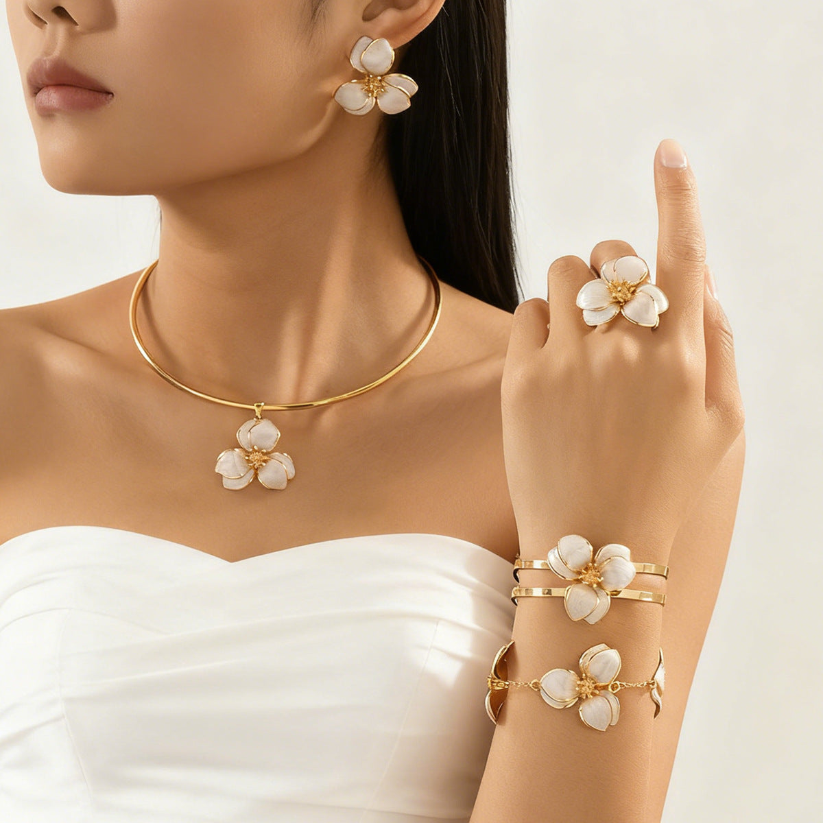 New Style Jewelry Set Featuring Flowers Pattern Made Of Durable Alloy