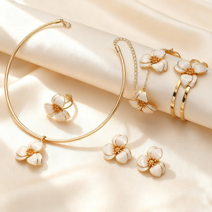 New Style Jewelry Set Featuring Flowers Pattern Made Of Durable Alloy