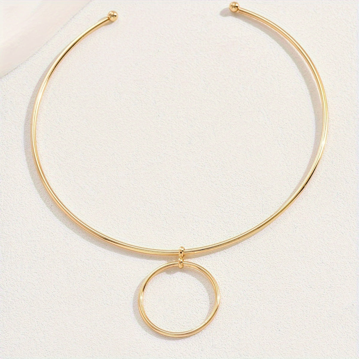 Round Golden Alloy Choker For Unisex Featuring Elegant Design