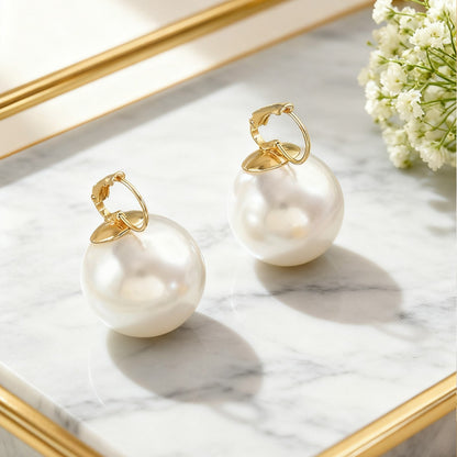 For Earrings In White Imitation Pearl Featuring Elegant Design