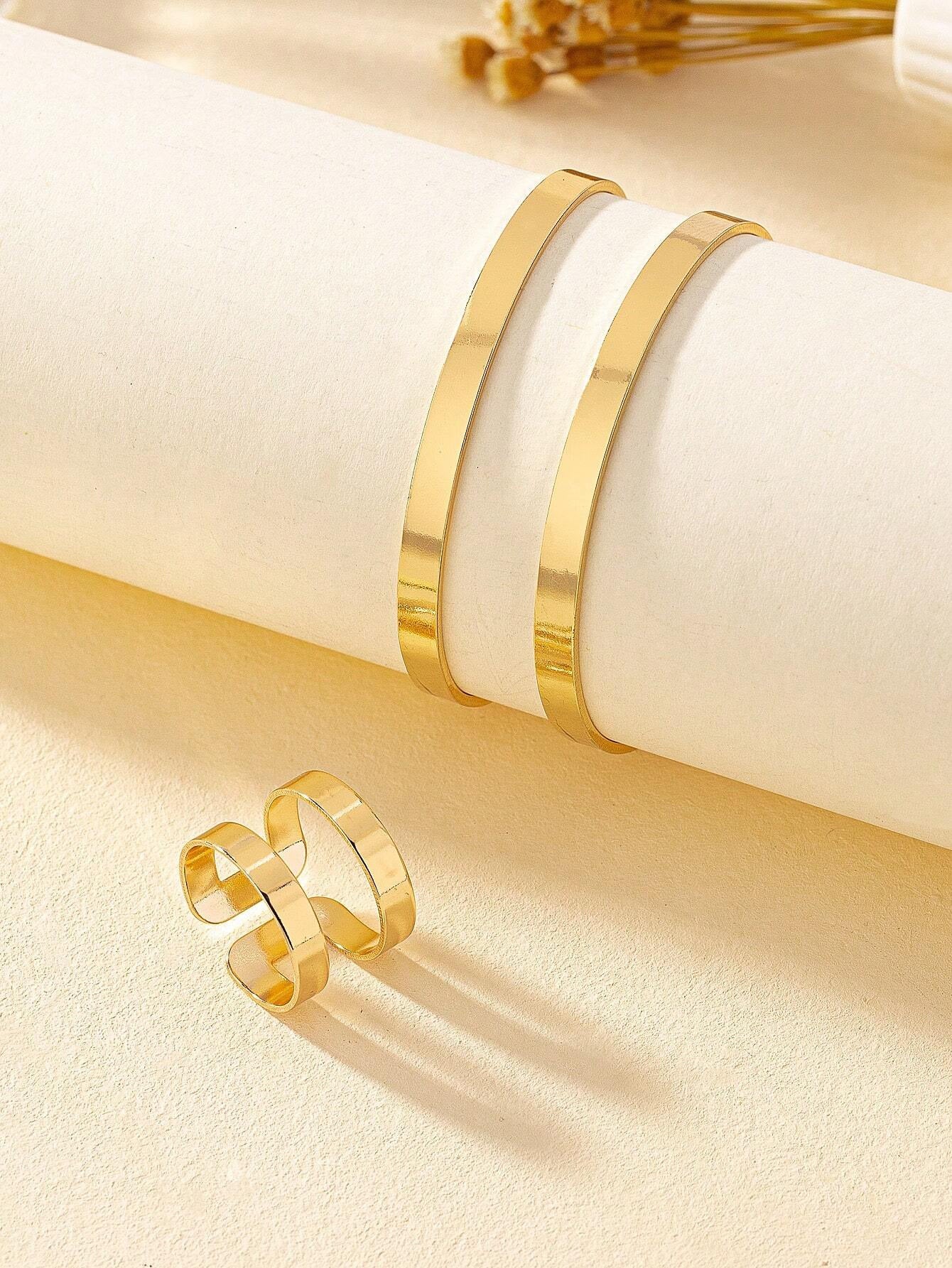 Golden Jewelry Set Featuring Metal Material For Elegant Wear