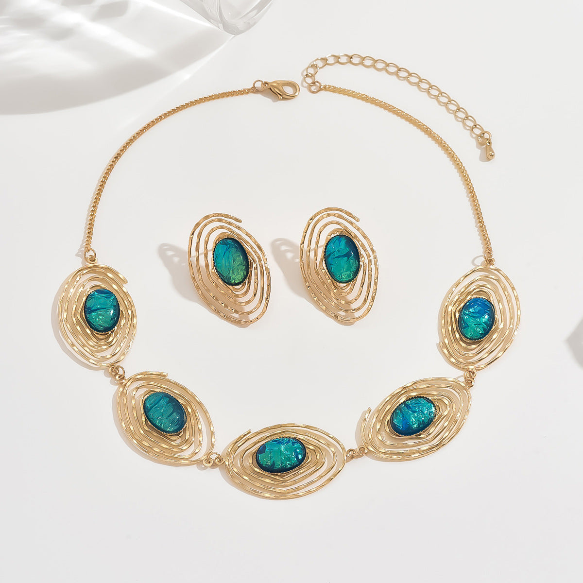 Golden Jewelry Set Featuring Eye Pattern Made Of Durable Alloy
