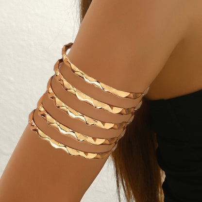 Waves For Hip-Hop Style Arm Cuff Bangle In Golden Alloy