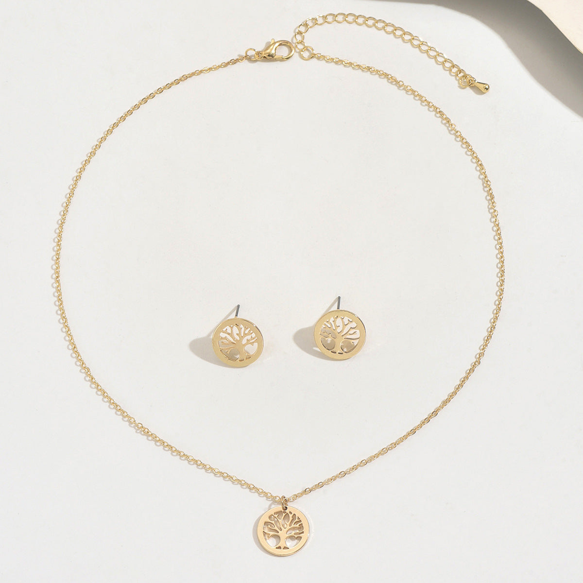 Golden Jewelry Set Featuring Tree Pattern Made Of Durable Alloy