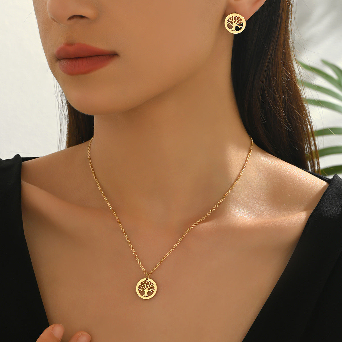 Golden Jewelry Set Featuring Tree Pattern Made Of Durable Alloy