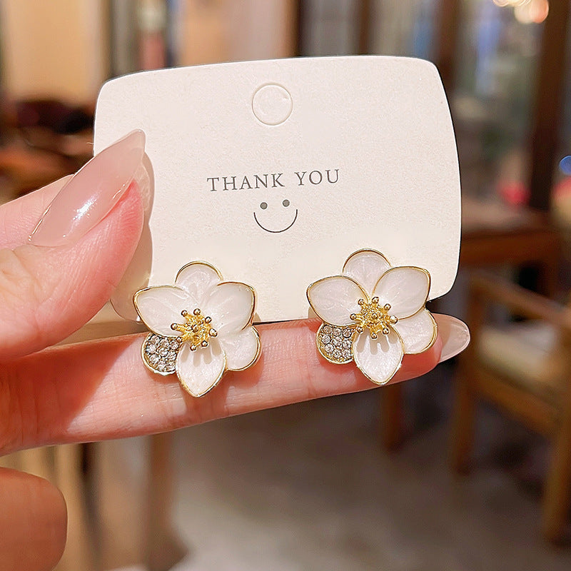 Petal Stud Earrings For Women In White Alloy, Elegant Floral Design Perfect For Everyday Wear
