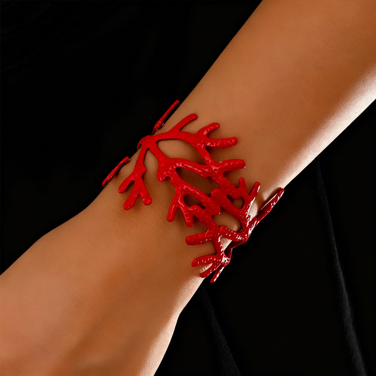 Retro Red Coral Bangle For Women Featuring Hammered Alloy Design