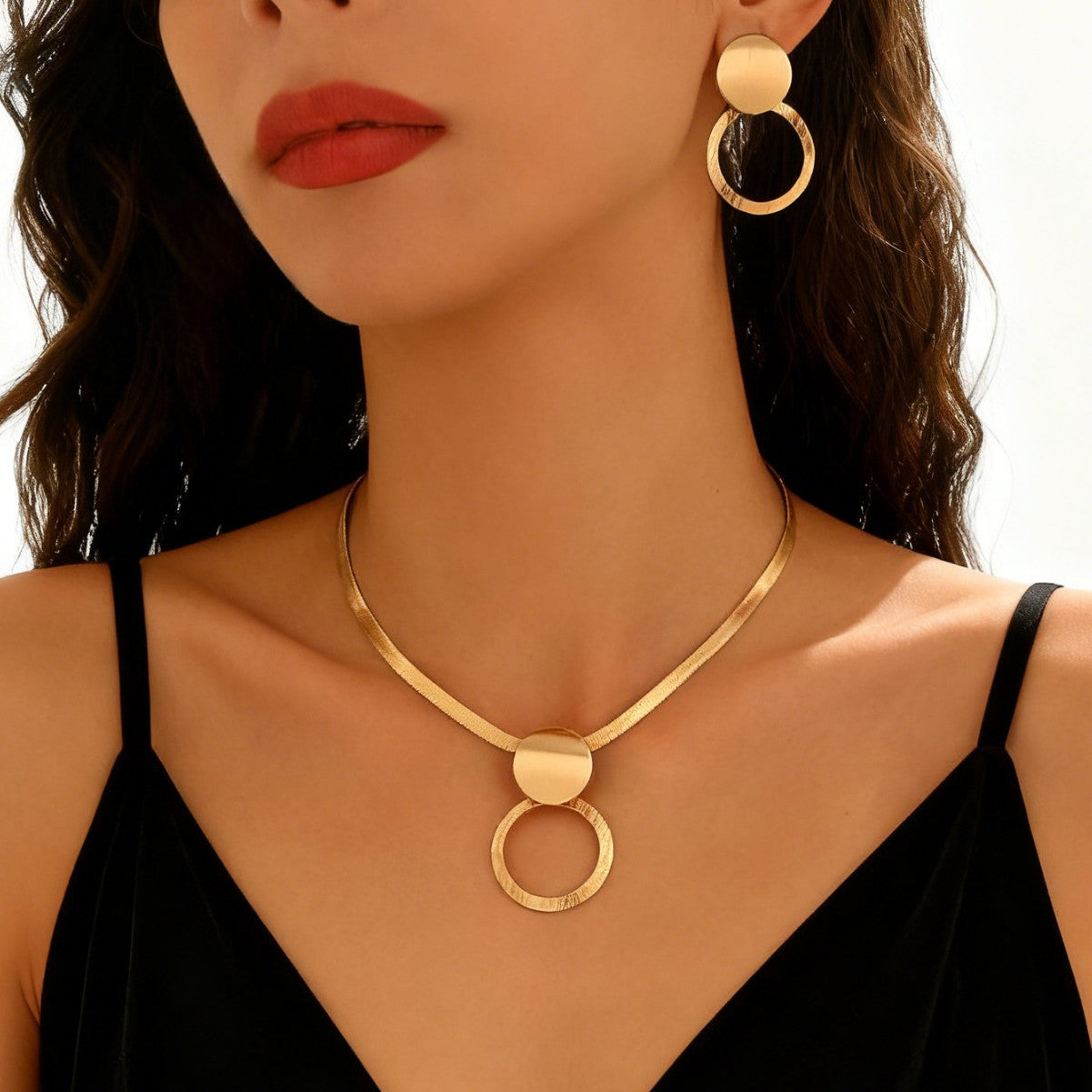 Golden Round Alloy Jewelry Set Featuring A Snake Chain, 1 Set