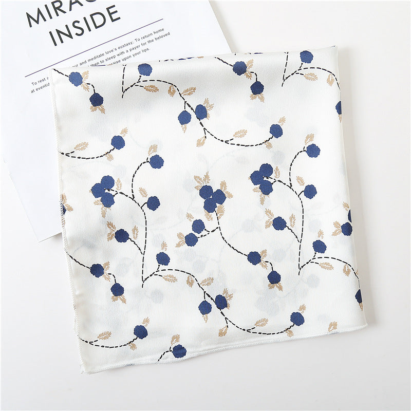 Leopard And Polka Dots Polyester Silk Scarf, Stylish Kerchief Bandana For Autumn And Winter