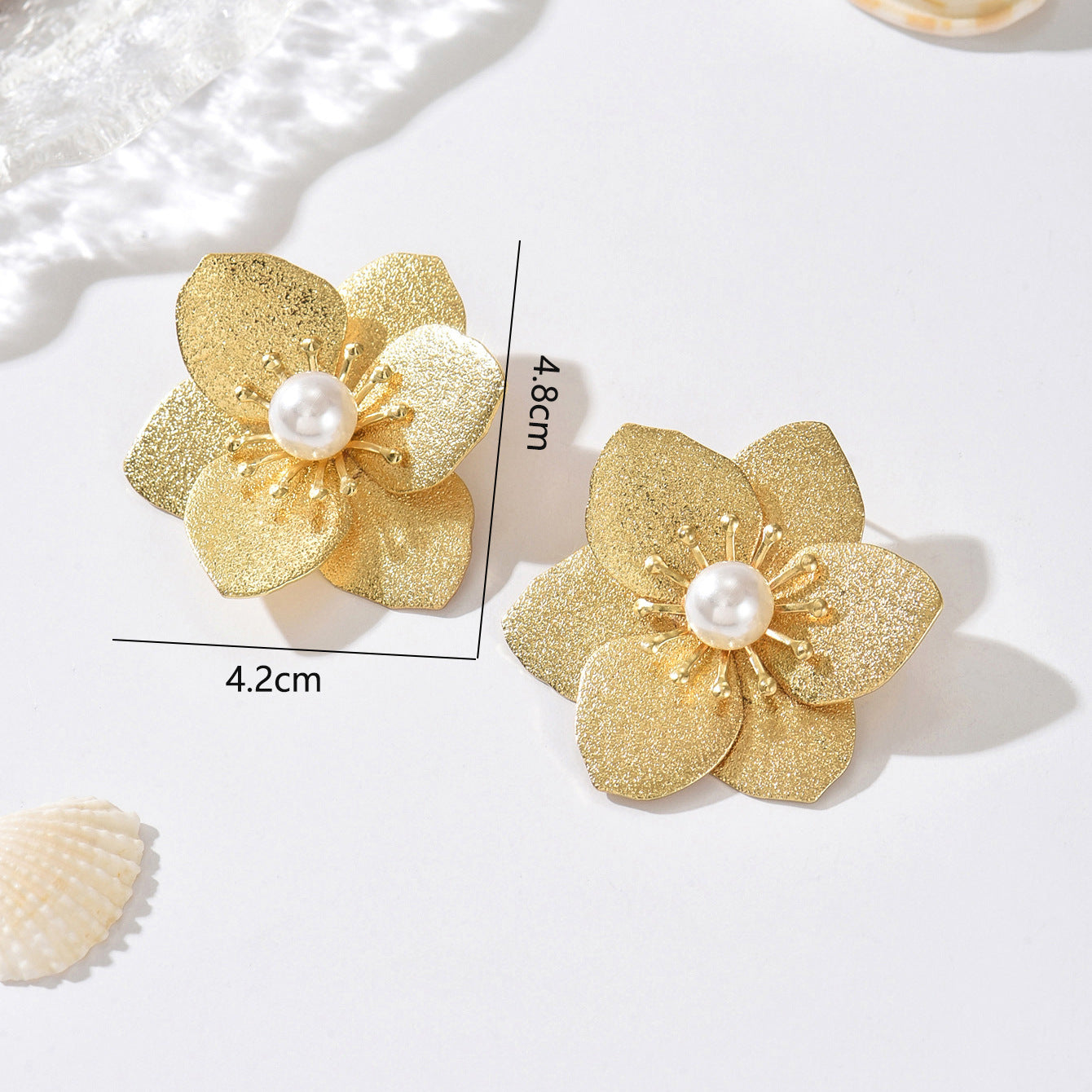 Elegant Golden Alloy Flowers Stud Earrings For Stylish Wear