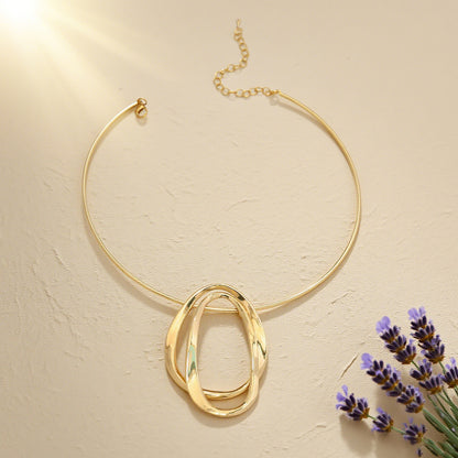 Heart Shape Choker For Women In Golden Alloy, Elegant And Stylish Jewelry Accessory