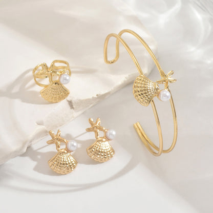 Golden Jewelry Set Featuring Ocean Pattern Made Of Durable Metal, Perfect For Elegant Occasions