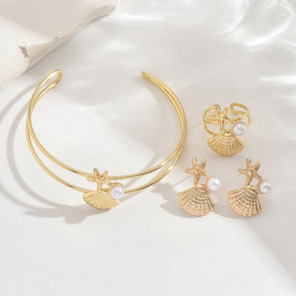 Golden Jewelry Set Featuring Ocean Pattern Made Of Durable Metal, Perfect For Elegant Occasions