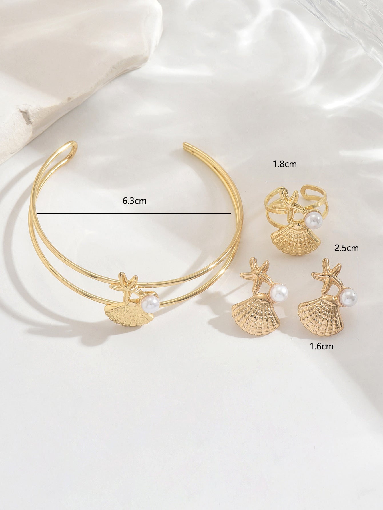 Golden Jewelry Set Featuring Ocean Pattern Made Of Durable Metal, Perfect For Elegant Occasions