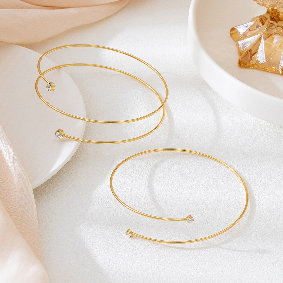 Golden Metal Jewelry Set Featuring Lines Pattern With Stretch Adjustable Fit, 1 Set Included