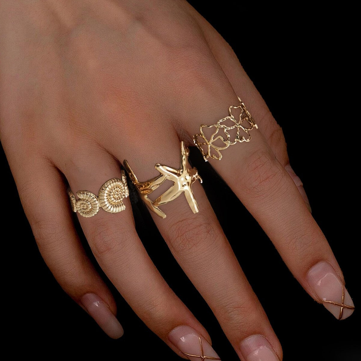 Conch Ring For Women In Golden Metal, 1 Set Featuring Elegant Design