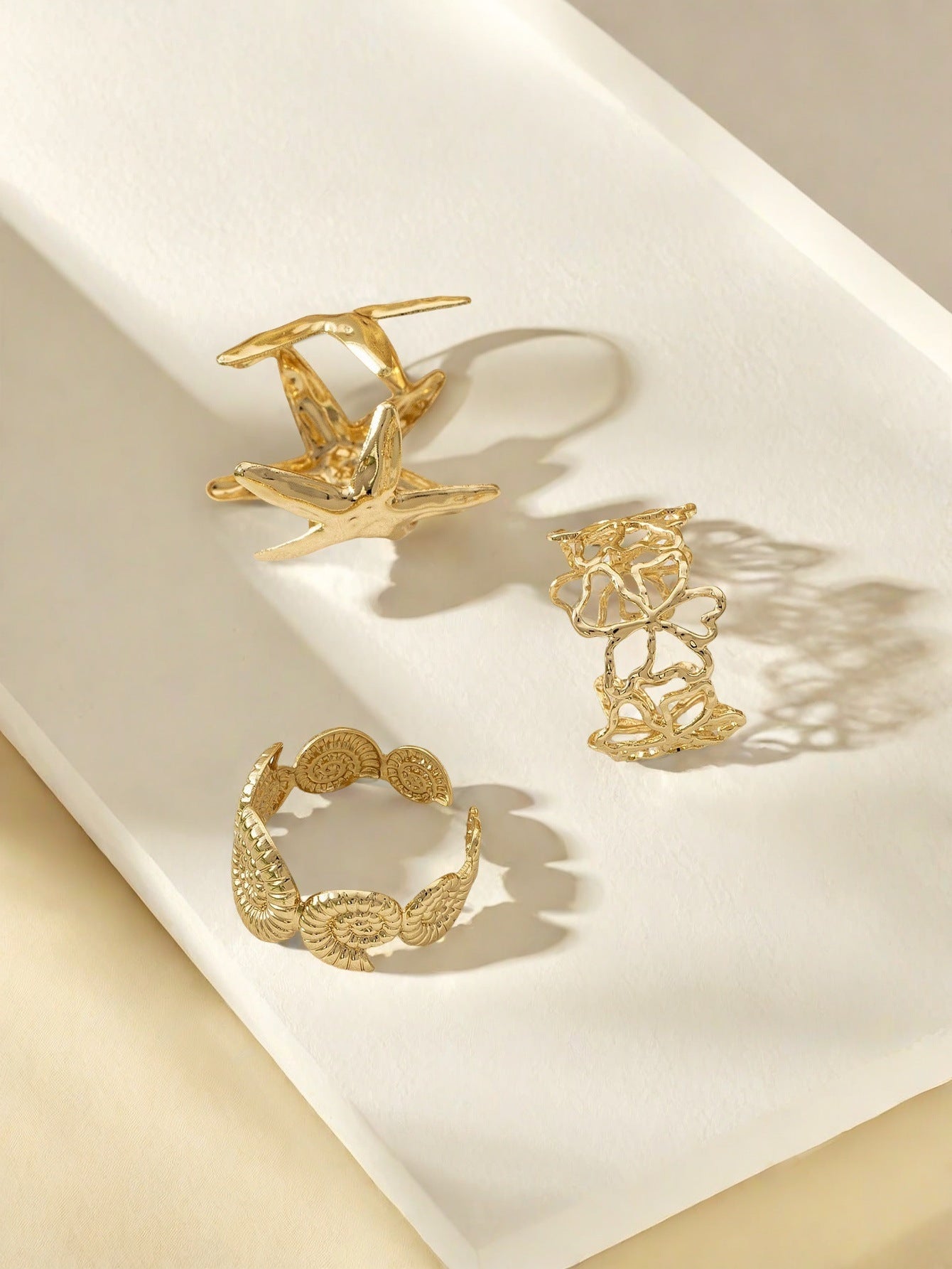 Conch Ring For Women In Golden Metal, 1 Set Featuring Elegant Design