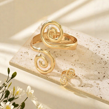 Golden Jewelry Set Featuring Geometric Pattern Made Of Metal