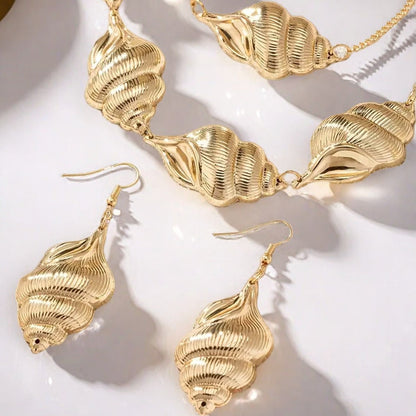 Golden Jewelry Set Featuring Conch Pattern Made Of Metal