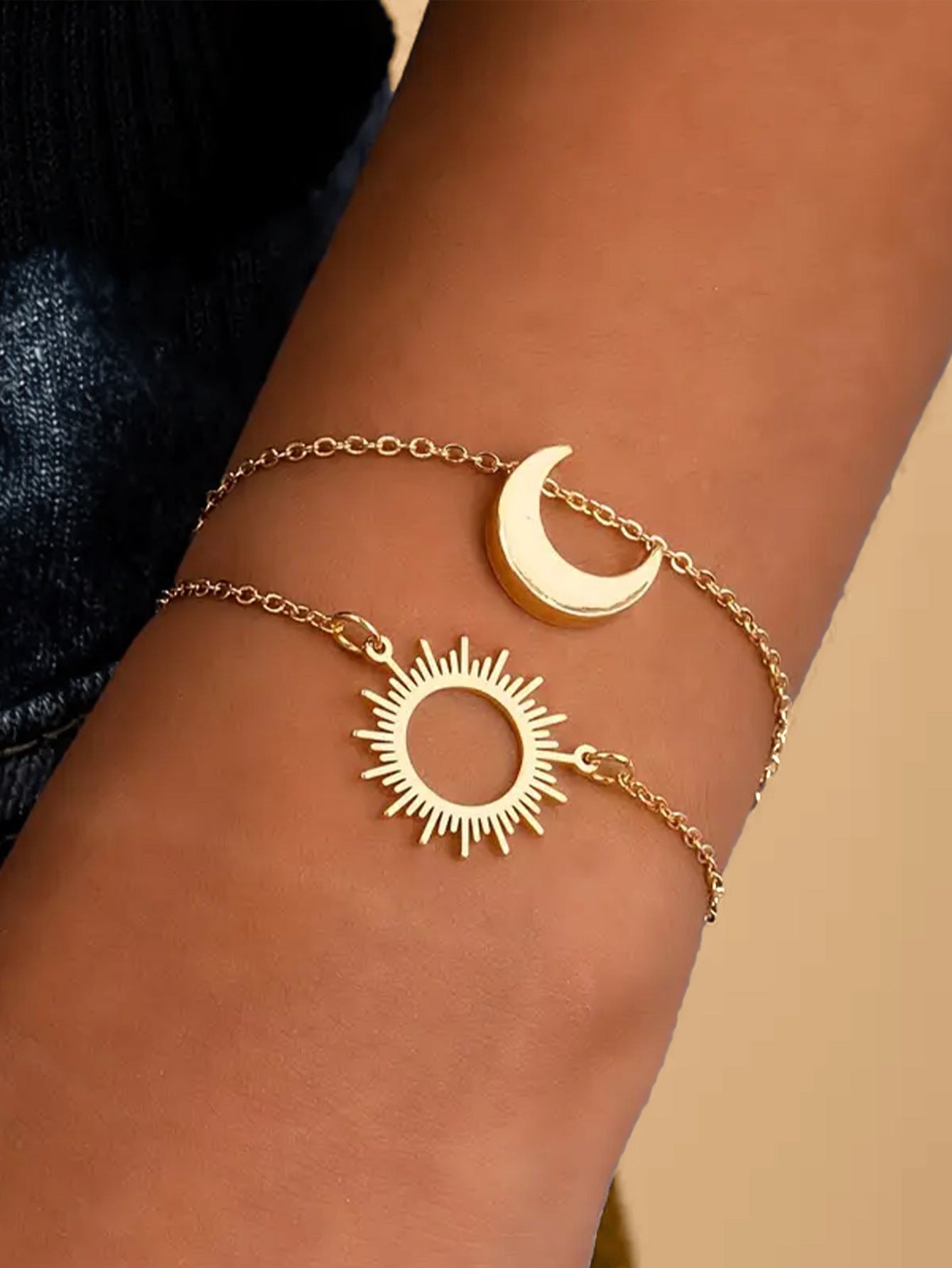Sun Pattern Metal Bracelet For Women, Golden Color, 1 Set