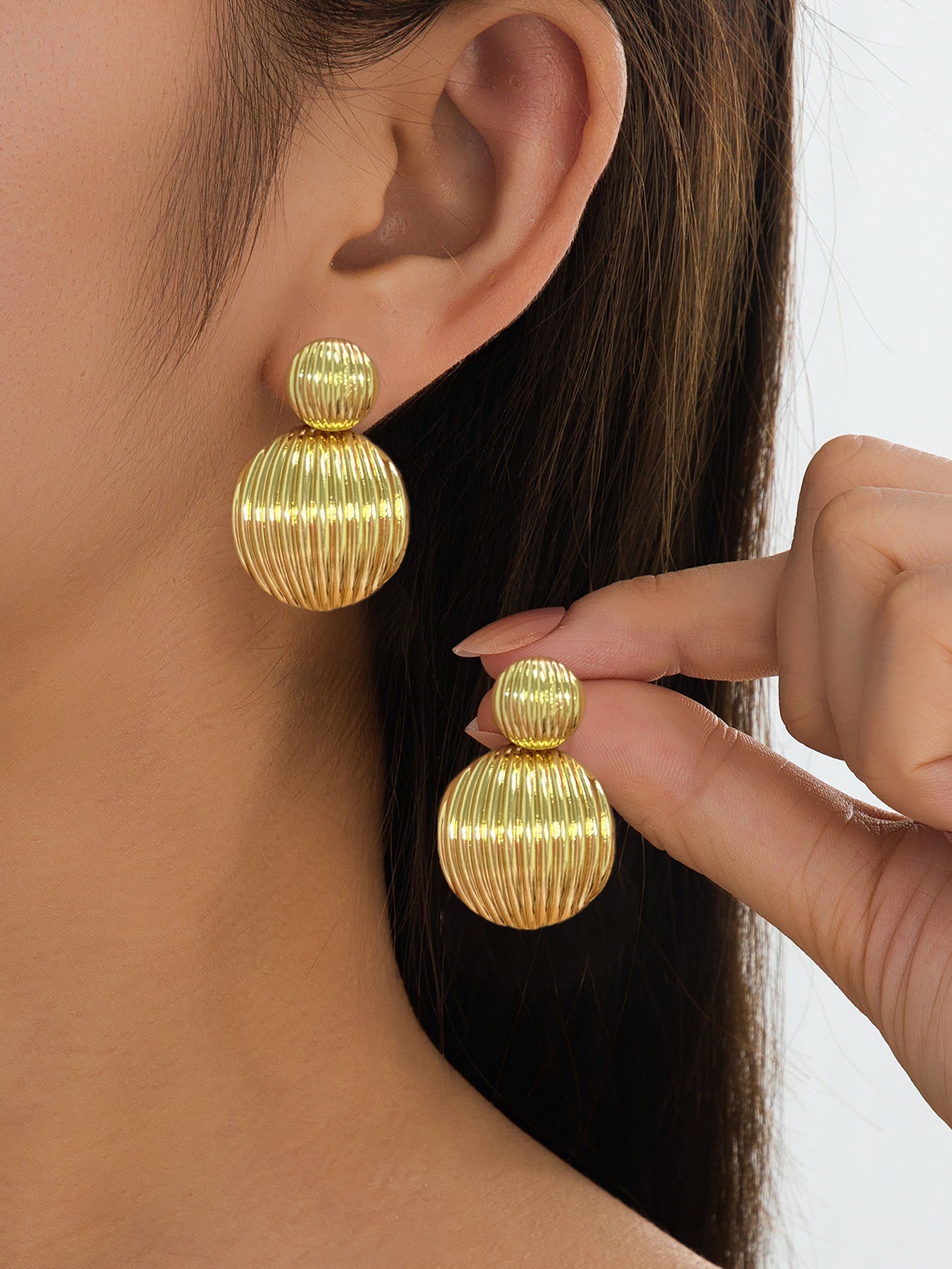 Round Drop Earrings For Women In Golden Metal, Elegant Jewelry Accessories