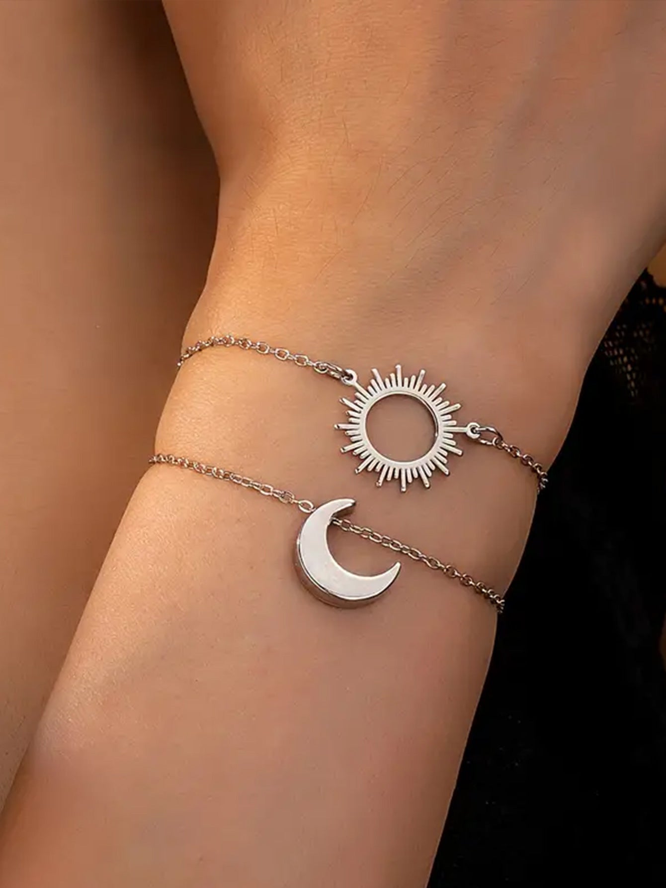 Sun Pattern Metal Bracelet For Women, Golden Color, 1 Set