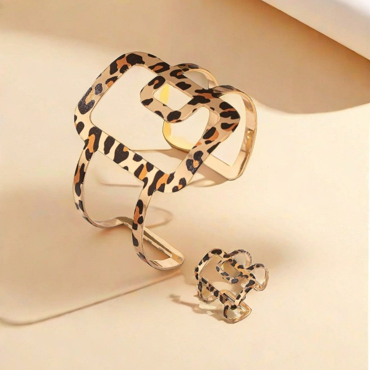 Leopard Print Jewelry Set Featuring Metal Material For Stylish And Elegant Look