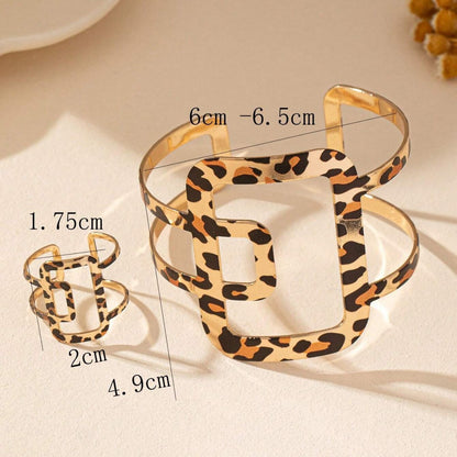 Leopard Print Jewelry Set Featuring Metal Material For Stylish And Elegant Look