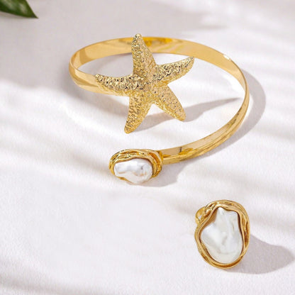Golden Jewelry Set Featuring Pearl Pattern Made With High-Quality Metal
