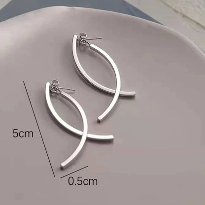 Golden Metal Drop Earrings For Elegant Style