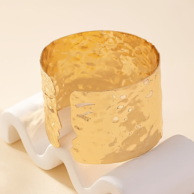 Simple Style Alloy Arm Cuff For Women Featuring A Human Face Design In Golden Color Wristband