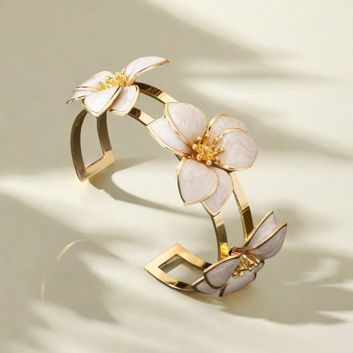 Green Metal Flowers Bangle For Stylish Jewelry Accessories