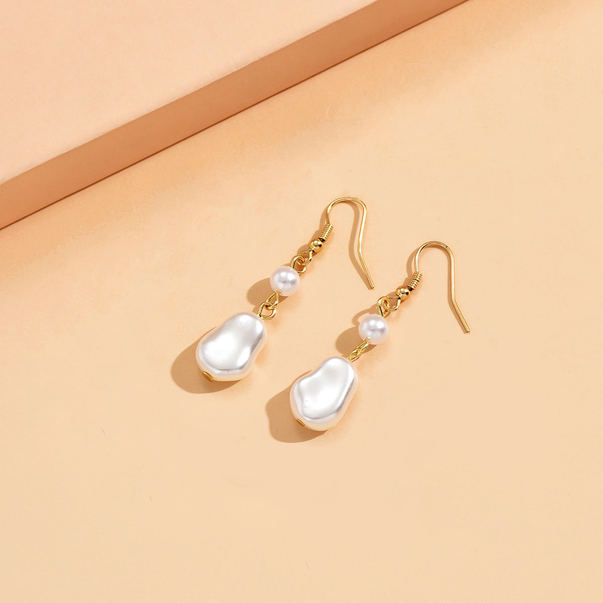 For Women Golden Irregular Drop Earrings Featuring Imitation Pearl Design