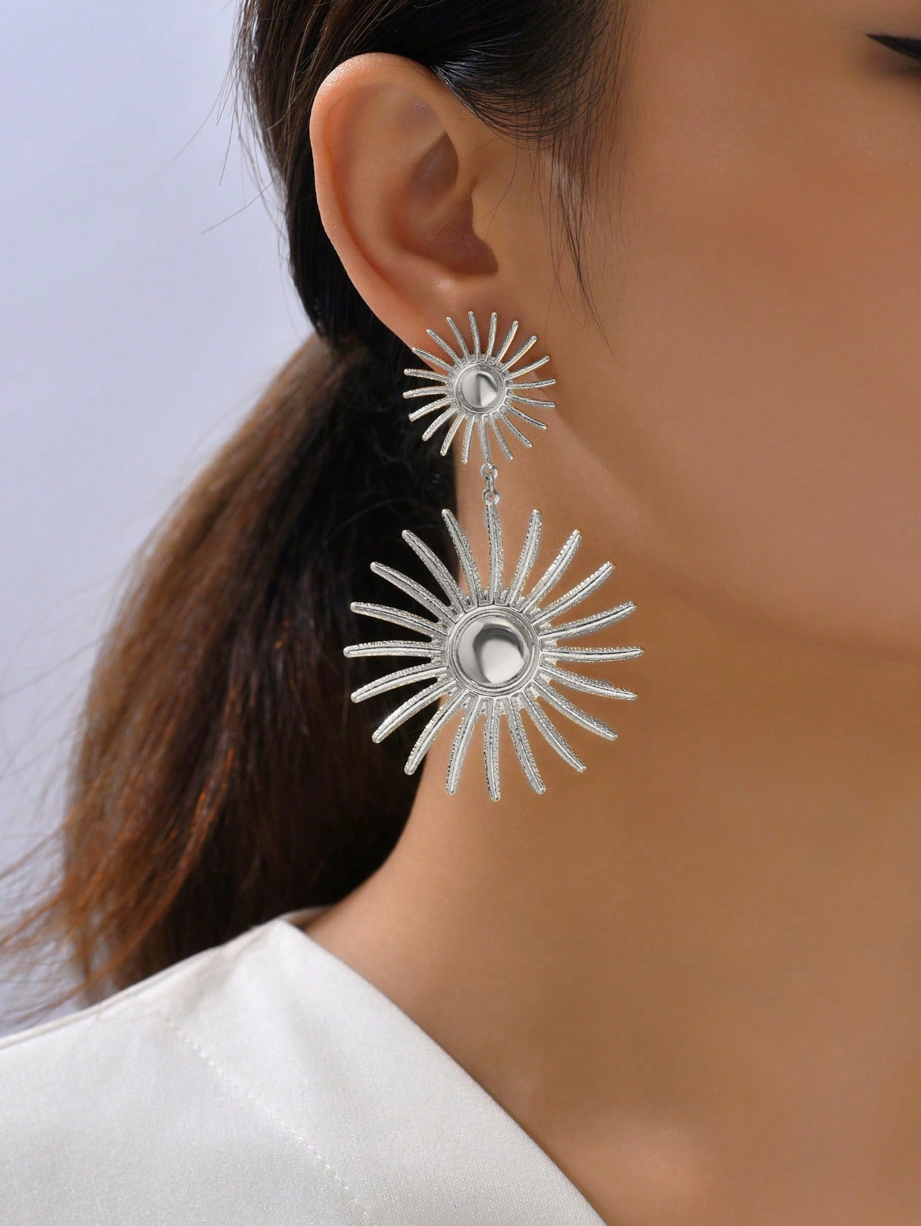 Golden Metal Flowers Drop Earrings For Elegant Style