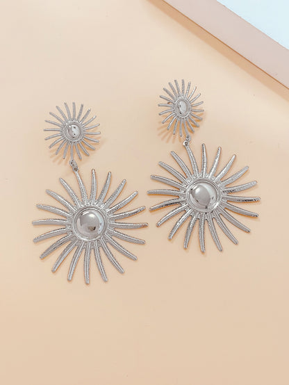 Golden Metal Flowers Drop Earrings For Elegant Style